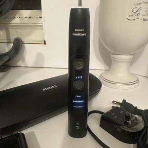 Philips Sonicare Expert Clean 7500 Smart Brush, Charger & Travelcase
